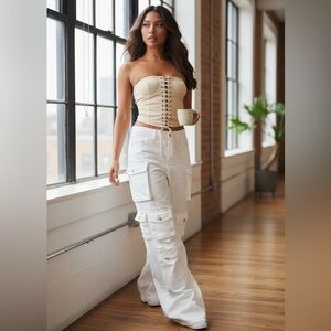 NWT•15• 90’s HIGH RISE LILY WHITE CARGO JEANS